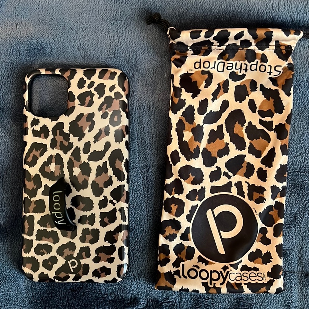 iPhone 11 Pro Max leopard Loopy case